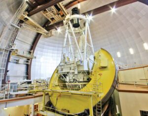 With a 3.9 metre mirror, the Anglo-Australian Telescope (AAT) is the largest optical (visible light) telescope in Australia. Credit: Ángel R. López Sánchez, Australian Astronomical Observatory. 